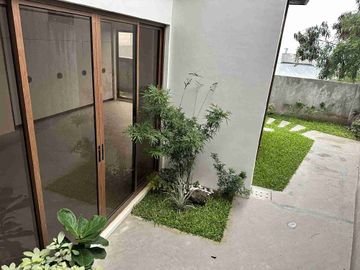 Brand-New House with Overlooking View in Sun Valley Estates, Antipolo City