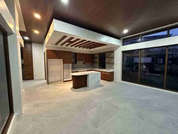 Brand-New House with Overlooking View in Sun Valley Estates, Antipolo City