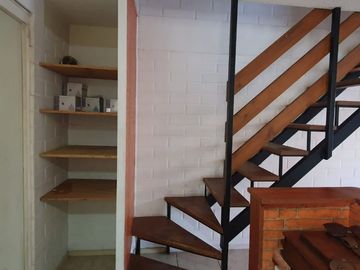 Venta De Casa En Pje. Zapallar Comuna De Maipú.
