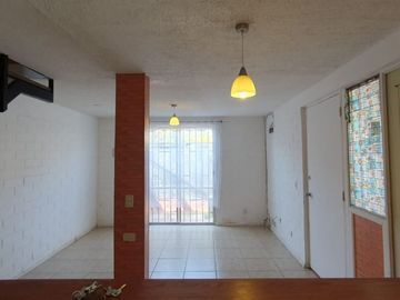Venta De Casa En Pje. Zapallar Comuna De Maipú.