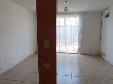 Venta De Casa En Pje. Zapallar Comuna De Maipú.