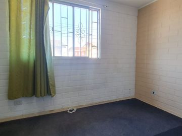 Venta De Casa En Pje. Zapallar Comuna De Maipú.