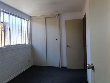 Venta De Casa En Pje. Zapallar Comuna De Maipú.