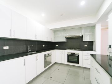 OCASION, VENDO LINDO DEPARTAMENTO EN SURCO_ALONSO DE LA MOLINA