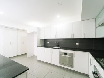OCASION, VENDO LINDO DEPARTAMENTO EN SURCO_ALONSO DE LA MOLINA