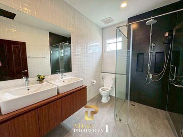 FOR SALE – Suksabai Pool Villa in South Pattaya Close to Beach and Top Attractions