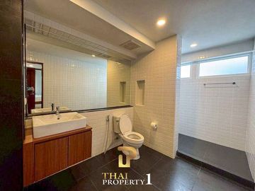 FOR SALE – Suksabai Pool Villa in South Pattaya Close to Beach and Top Attractions