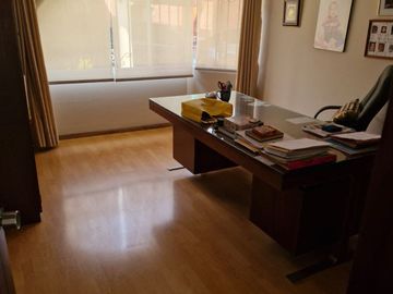 VENDO CASA EN ZONA DE CLINICAS - CORPAC- SAN BORJA
