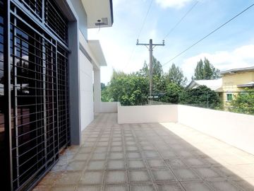 4br house and lot in Royale Tagaytay, Alfonso Cavite for sale