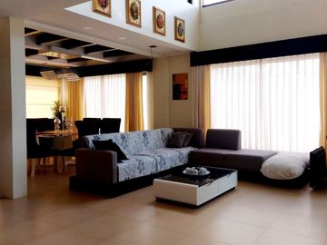 4br house and lot in Royale Tagaytay, Alfonso Cavite for sale
