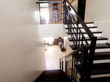 4br house and lot in Royale Tagaytay, Alfonso Cavite for sale