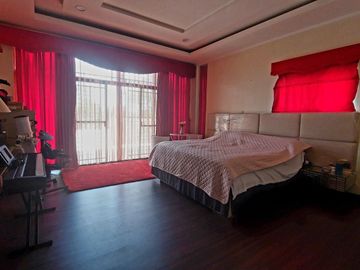 4br house and lot in Royale Tagaytay, Alfonso Cavite for sale