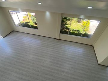 VENTA DE CASA EN URBANIZACIÓN DE ALTA PLUSVALÍA – VALLE DE LOS CHILLOS / CAPELO