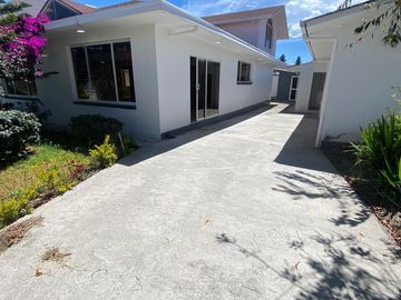 VENTA DE CASA EN URBANIZACIÓN DE ALTA PLUSVALÍA – VALLE DE LOS CHILLOS / CAPELO