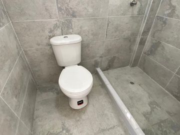 VENTA DE CASA EN URBANIZACIÓN DE ALTA PLUSVALÍA – VALLE DE LOS CHILLOS / CAPELO