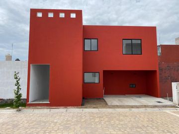 Casa con Recámara en planta baja en Cuautlancingo
