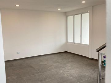 Hermosa Casa dentro de Fraccionamiento Nuevo en Cuautlancingo