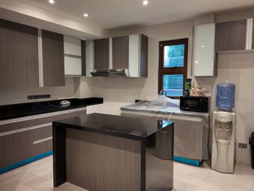 For Sale: Townhouse located at Gruet Heights L. Gruet St., San Juan City