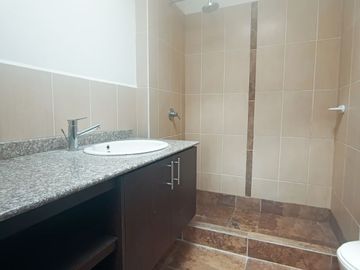 CASA EN VENTA SECTOR MIRASIERRA VALLE DE LOS CHILLOS ECUADOR