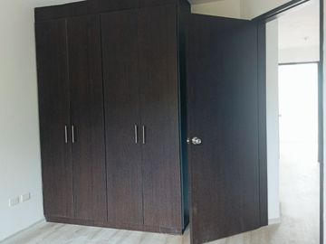 CASA EN VENTA SECTOR MIRASIERRA VALLE DE LOS CHILLOS ECUADOR