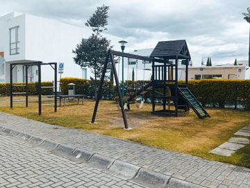 CASA EN VENTA SECTOR MIRASIERRA VALLE DE LOS CHILLOS ECUADOR
