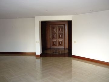 DEPARTAMENTO DUPLEX 4 DORMITORIOS EN VENTA SECTOR EL BOSQUE QUITO ECUADOR