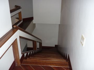 DEPARTAMENTO DUPLEX 4 DORMITORIOS EN VENTA SECTOR EL BOSQUE QUITO ECUADOR