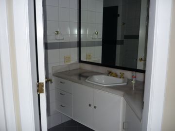 DEPARTAMENTO DUPLEX 4 DORMITORIOS EN VENTA SECTOR EL BOSQUE QUITO ECUADOR
