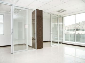 OFICINA DE VENTA SECTOR 12 DE OCTUBRE QUITO ECUADOR