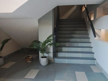Vende Departamento en Condominio Lomas de Reloncavi, a solo pasos de Clínica Universitaria y Universidad San Sebastián.