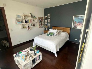 Venta espectacular moderna  casa dentro de urb Tacuri en NAyon