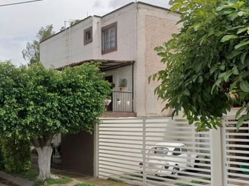 VENTA DE CASA EN LA COLONIA PASEOS DEL SOL EN ZAPOPAN