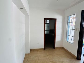CASA EN ALQUILER EN CONJUNTO PRIVADO