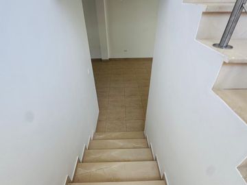 CASA EN ALQUILER EN CONJUNTO PRIVADO
