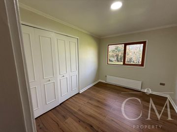 HERMOSA CASA EN PARCELACIÓN CONSOLIDADA EN VALDIVIA