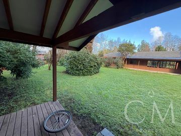 HERMOSA CASA EN PARCELACIÓN CONSOLIDADA EN VALDIVIA