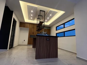 HERMOSA CASA NUEVA EN FRACC. ALTOS DE OAXTEPEC