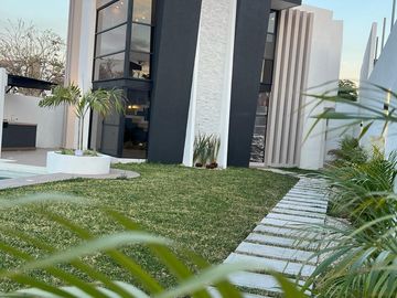 HERMOSA CASA NUEVA EN FRACC. ALTOS DE OAXTEPEC