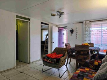 CASA EXCELENTE UBICACIÓN, 3 DORMITORIOS 144 M2
