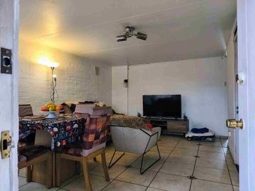 CASA EXCELENTE UBICACIÓN, 3 DORMITORIOS 144 M2