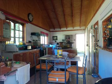 CASA ENTRE PUCON Y CURARREHUE EN 10.000 M2 DE TERRENO