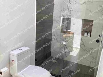 VENTA Casa sola, “Estrénela” bonita estilo contemporáneo, en cómodos desniveles.