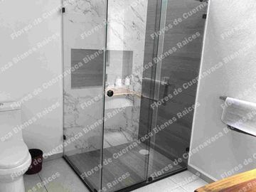 VENTA Casa sola, “Estrénela” bonita estilo contemporáneo, en cómodos desniveles.