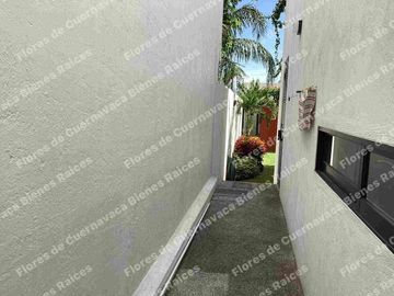VENTA Casa sola, “Estrénela” bonita estilo contemporáneo, en cómodos desniveles.