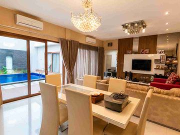 Rumah Mewah Modern 3 Lt. Di Kawasan Elit Permata Hijau Jakarta Selatan