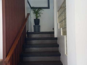 Preowned House and Lot with Poool in Filipinas Farm -EGR