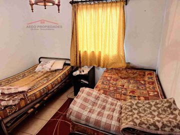 Se Vende Linda Casa Quinta de un piso, con amplio terreno, altura paradero 23, comuna de La Cruz, Región Valparaíso.