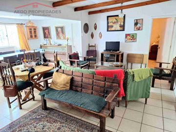 Se Vende Linda Casa Quinta de un piso, con amplio terreno, altura paradero 23, comuna de La Cruz, Región Valparaíso.
