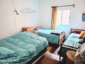 Se Vende Linda Casa Quinta de un piso, con amplio terreno, altura paradero 23, comuna de La Cruz, Región Valparaíso.