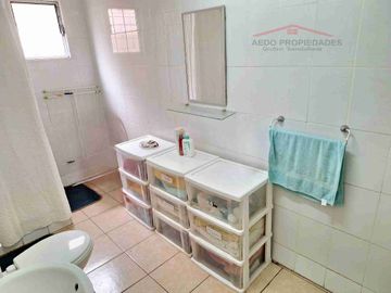 Se Vende Linda Casa Quinta de un piso, con amplio terreno, altura paradero 23, comuna de La Cruz, Región Valparaíso.